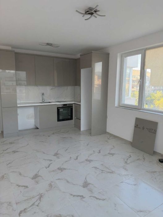 Продава се Двустаен апартамент в Пловдив, Южен - 68 кв.м за 2412 €/кв.м - Снимка #5