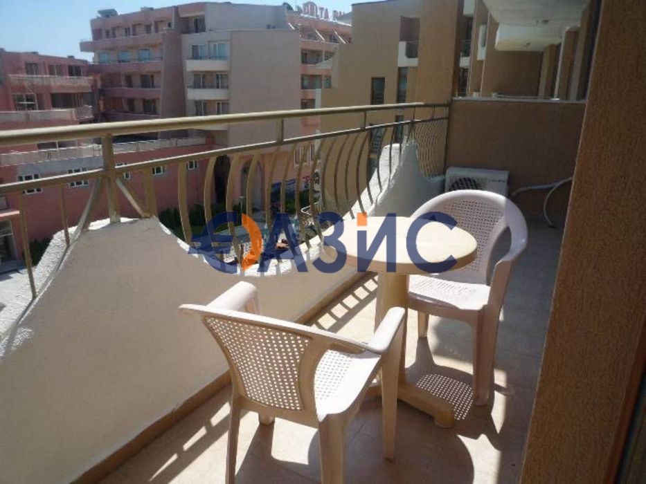 Продава се Двустаен апартамент в к.к. Слънчев бряг - 69 кв.м за 1044 €/кв.м - Снимка #6