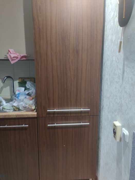 Продам. Х олодильник  LG. встроенный в гарниттур, продам  за 10.000 ,