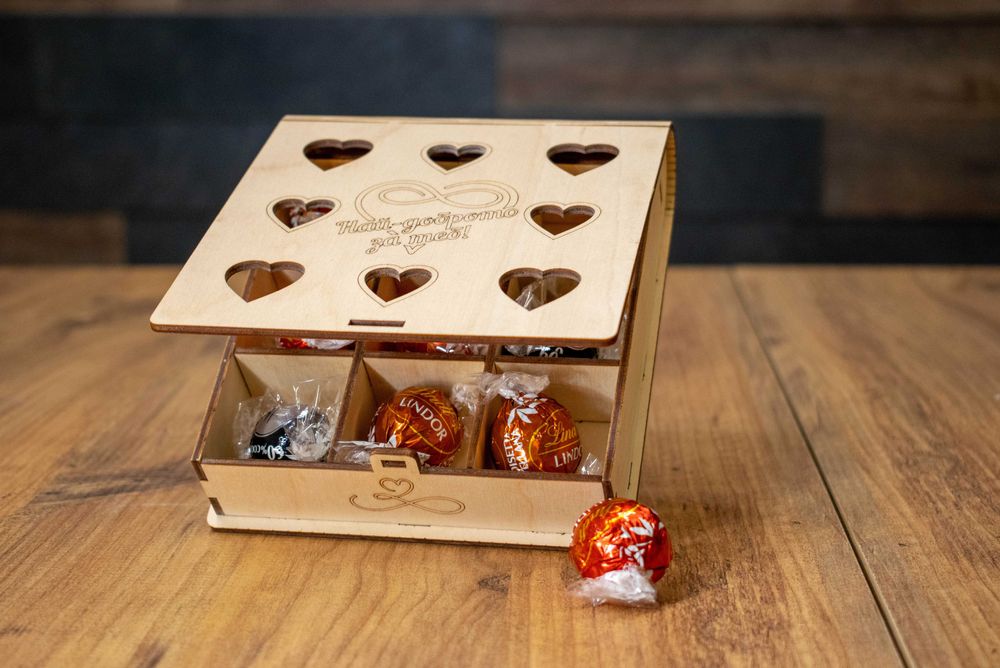 Бонбониера с персонализирано послание - романтичен подарък