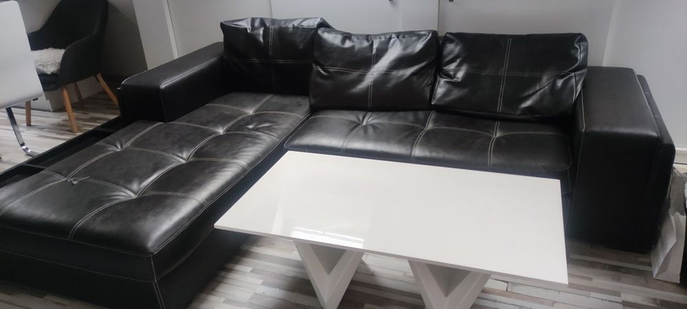 Диван - черен, кожен. 240/200см