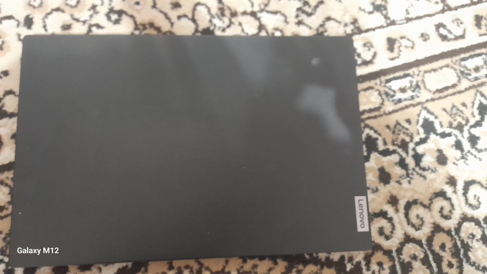 Kampyitr lenova 15-15