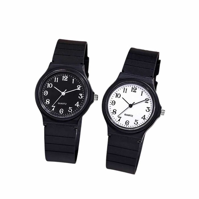 Кварцов дамски часовник със силиконова каишка