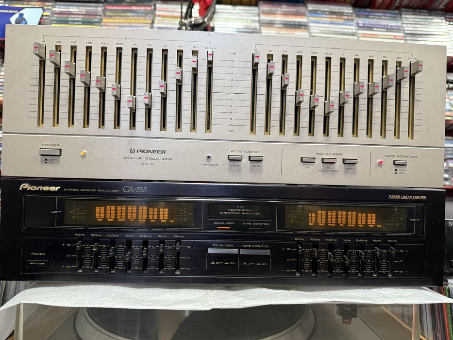 Pioneer SG-9 и GR-555 гоафический эквалайзер.