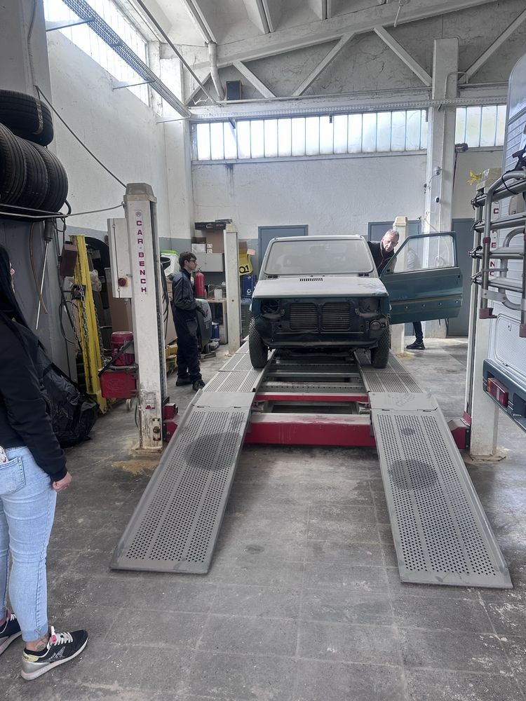 Stand Elevator pentru indreptat caroserii ,complet