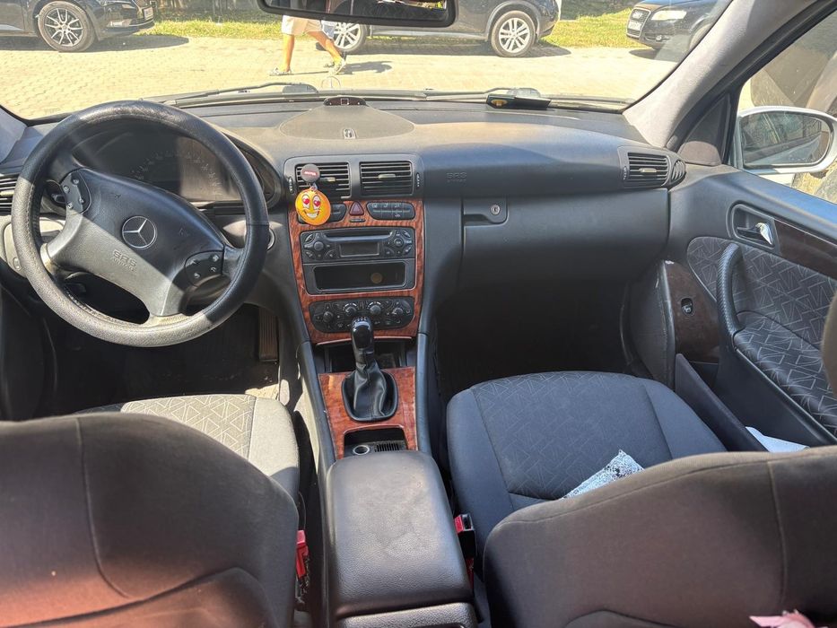Vând sau schimb  Mercedes c calss