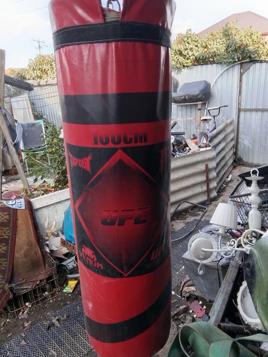 Продам грушу боксёрскую