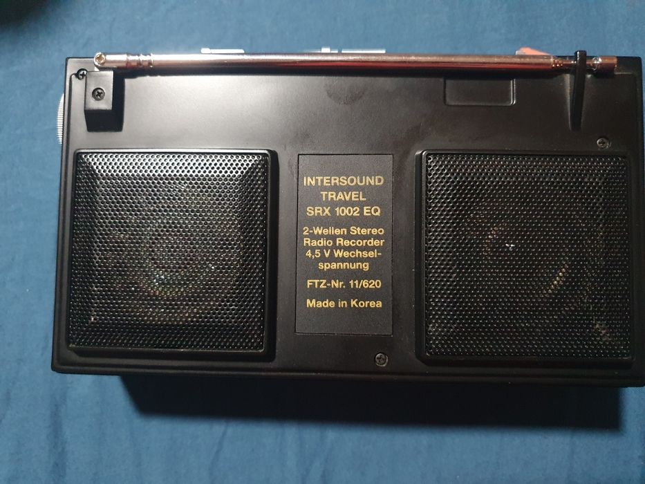 Vând  walkmane  poppy și intersound