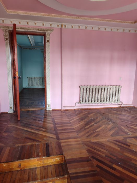 zangiota tumani 12 sotix hovli  10 xona