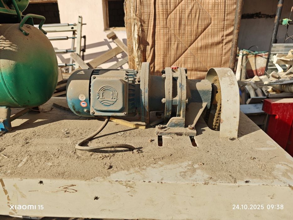 на запчасть Электродвигатель барабан воздушный пресс (пневмоцилиндр)