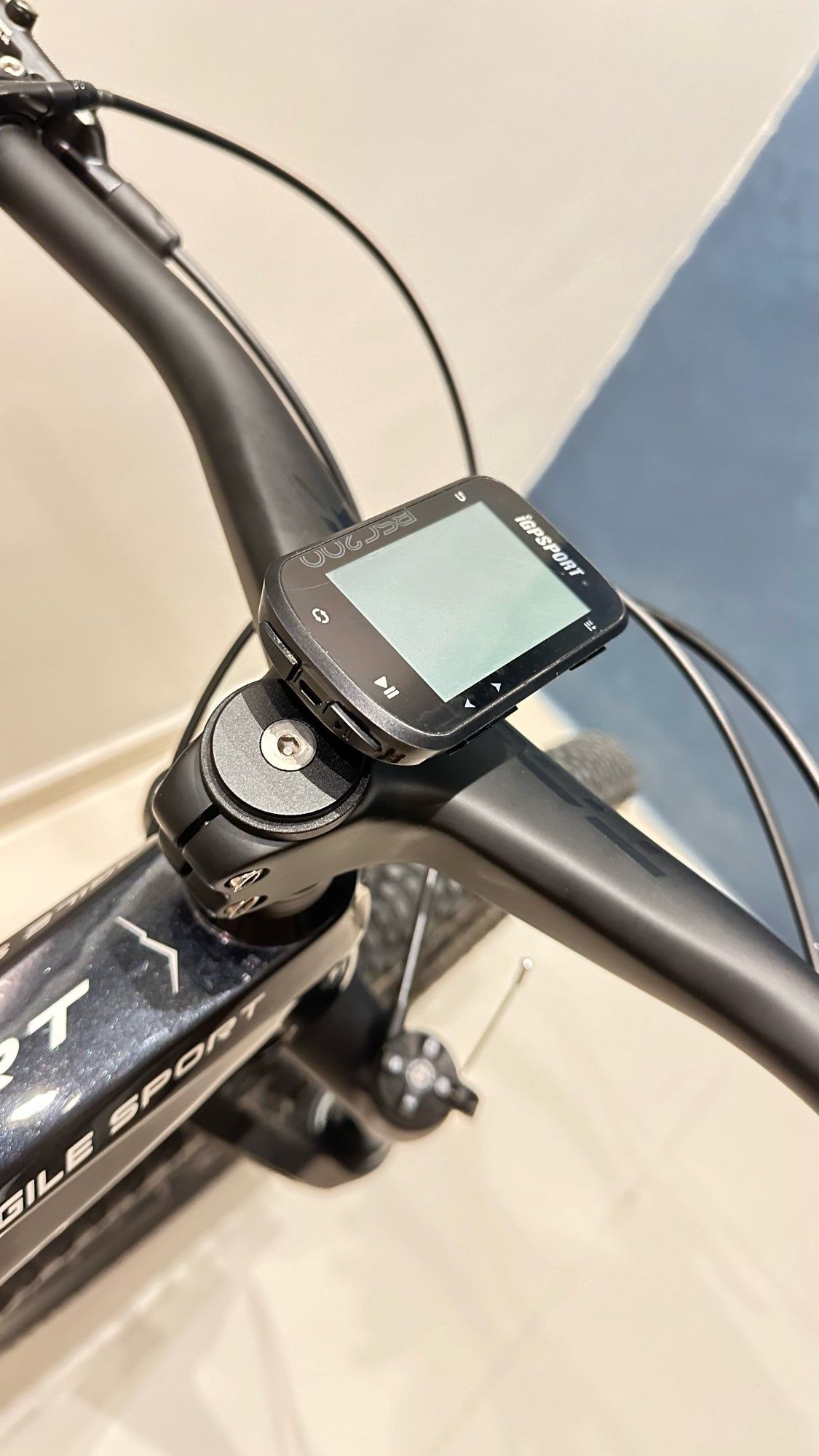 Suport aluminiu Garmin Bryton gps ciclocomputer pipa cuveta bicicleta