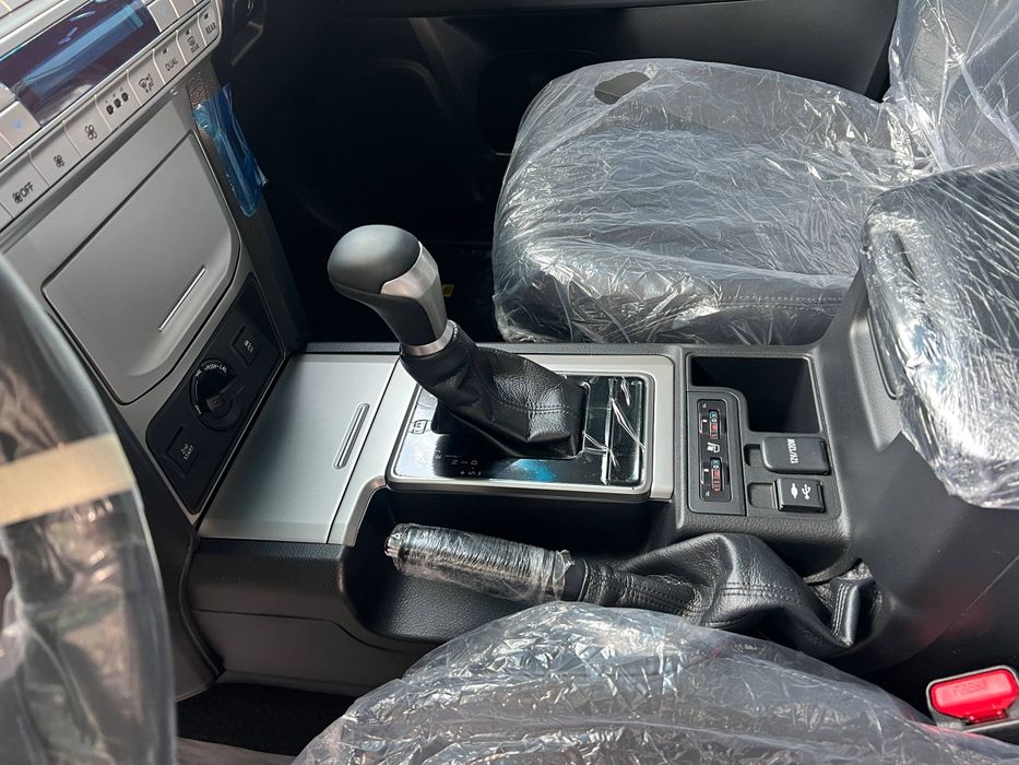 Toyota Land Cruiser 150 Full