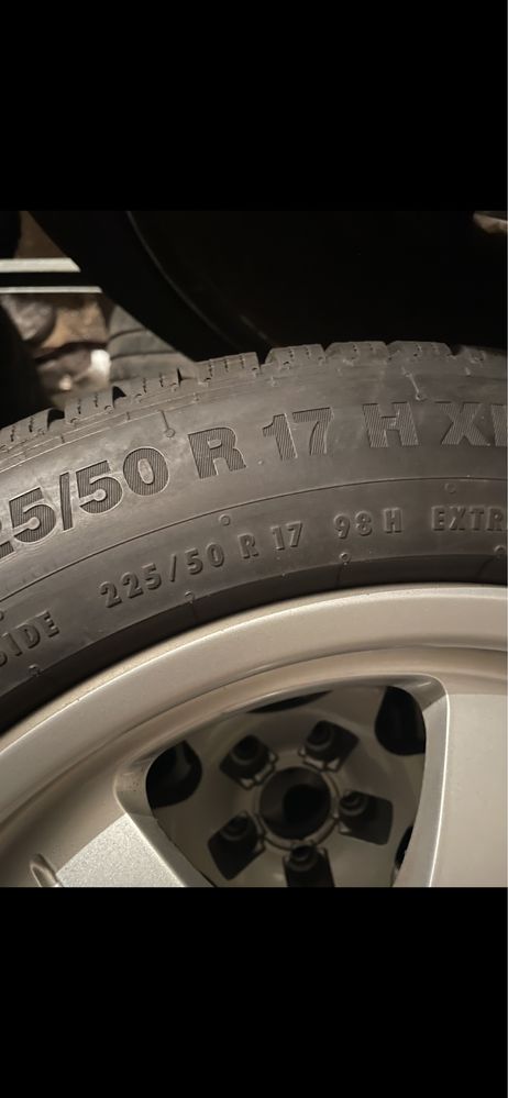 225/50 R17 чисто нови гуми с джантите