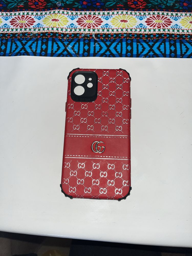 Чехолы Iphone 12.