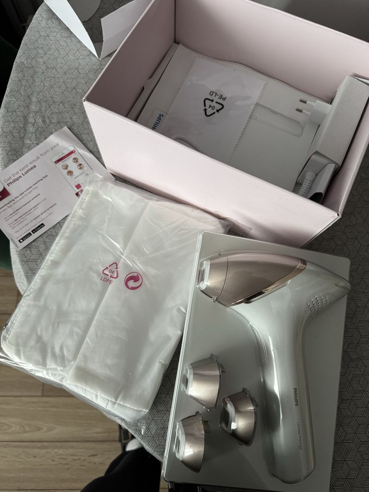Фотоепилатор philips lumea BRI956
