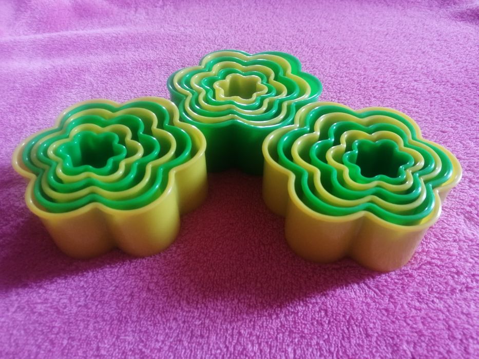 Set 6 forme/ decupaje flori aluat/ foietaj/ marțipan, mărimi diferite