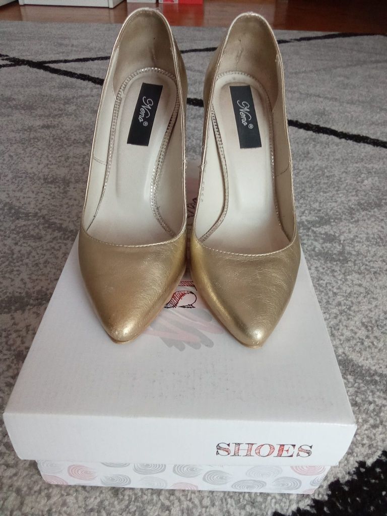 Vand pantofi dama