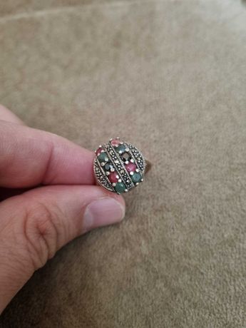 Сребърен пръстен със смарагди,сапфири и рубини