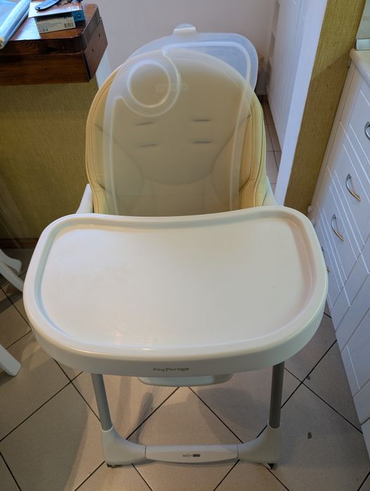 2 в 1 детски стол за хранене-шезлонг Peg Perego