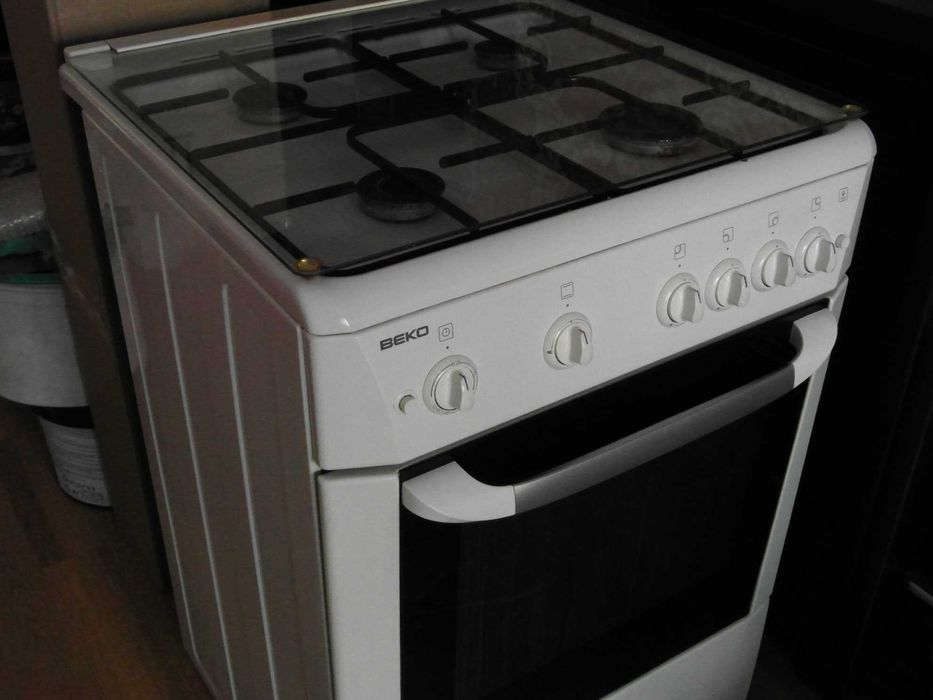 Газовая плита BEKO