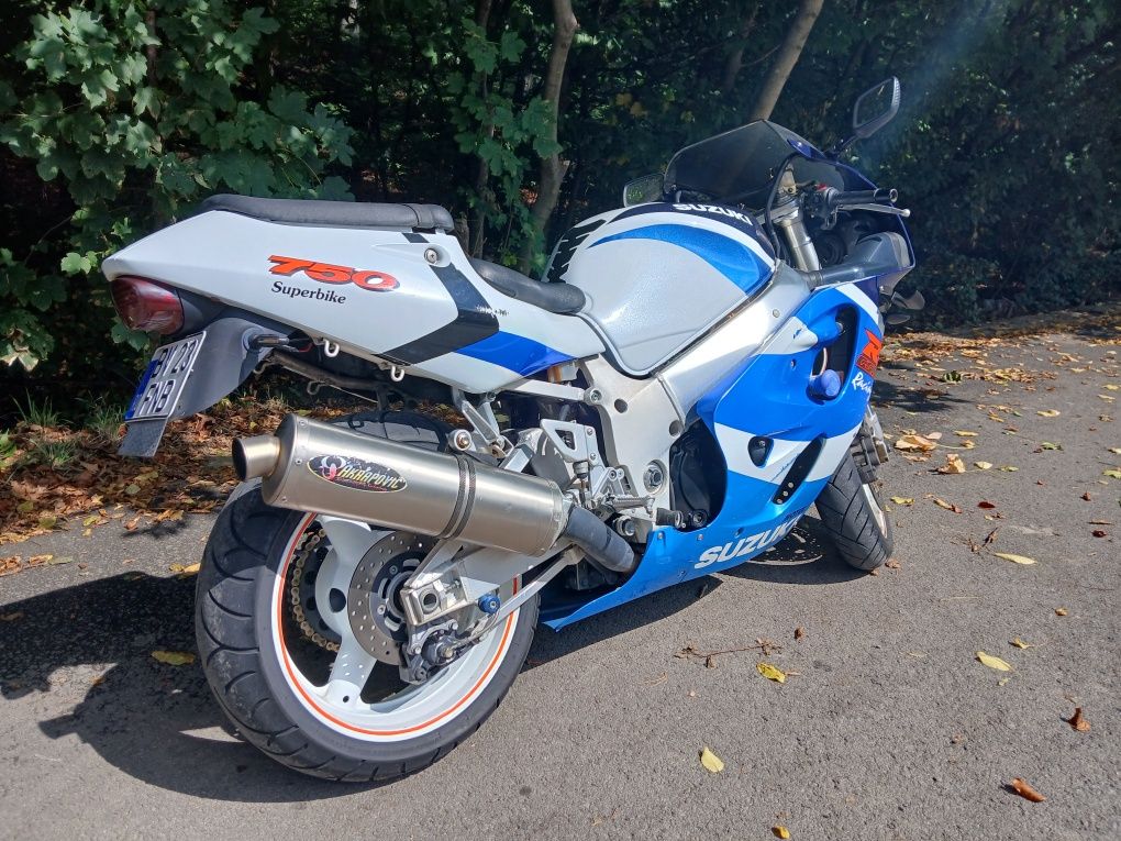 Suzuki gsxr 750  130cp gsx r