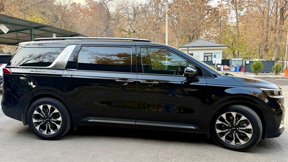 Kia Carnival Luxe 2023