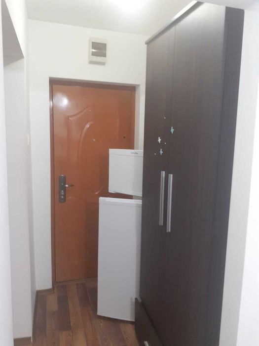 De vanzare – Garsoniera decomandata, mobilata si utilata – Micro 20
