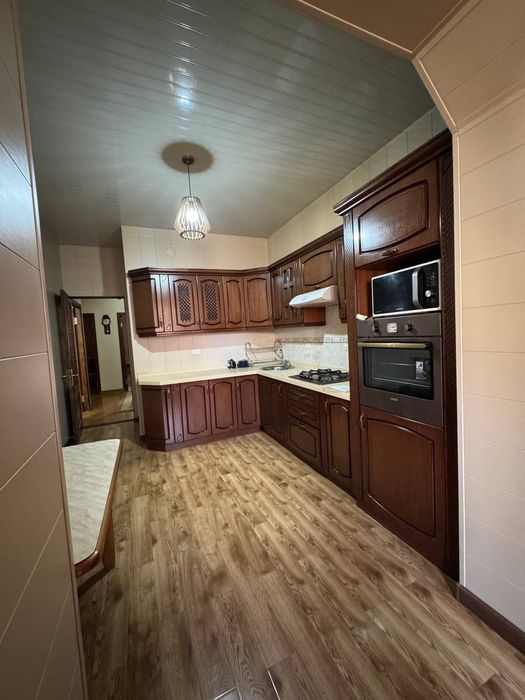 Продаю 3/2/4 Банковский дом на Буюк ипак йули Совминский дом