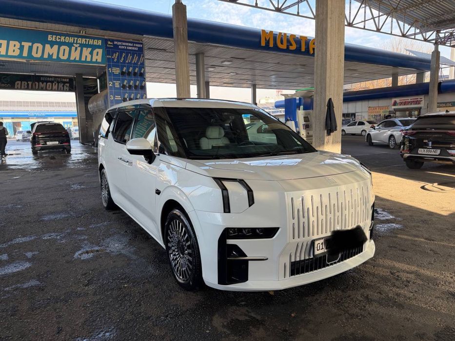 Zeekr 009 sotiladi yengil yil aksiyasi