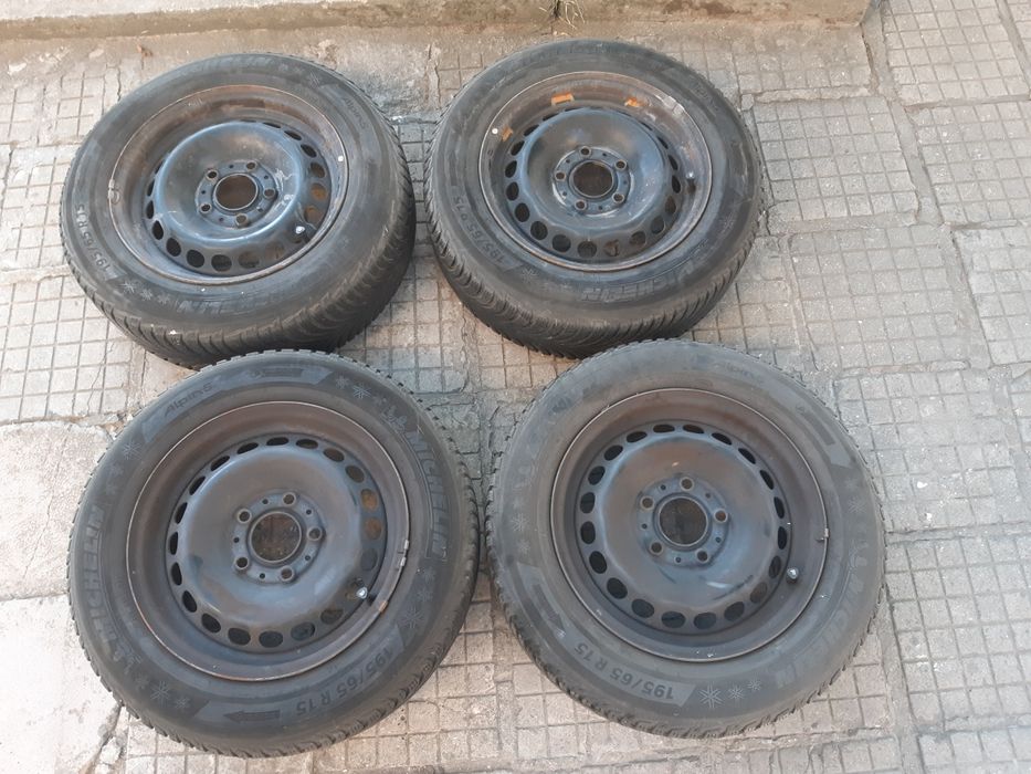 Железни джанти с гуми 15" за бмв+тасове