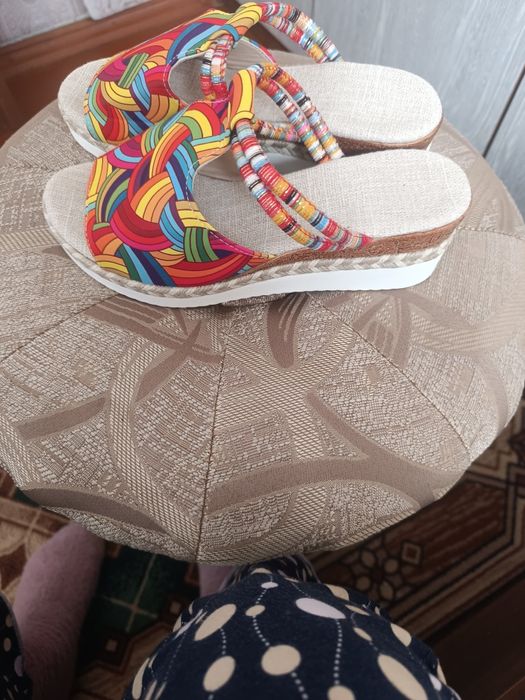 Продам шлепки  38 р