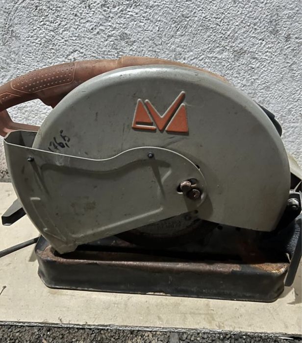 Ferastrau circular de debitat metale