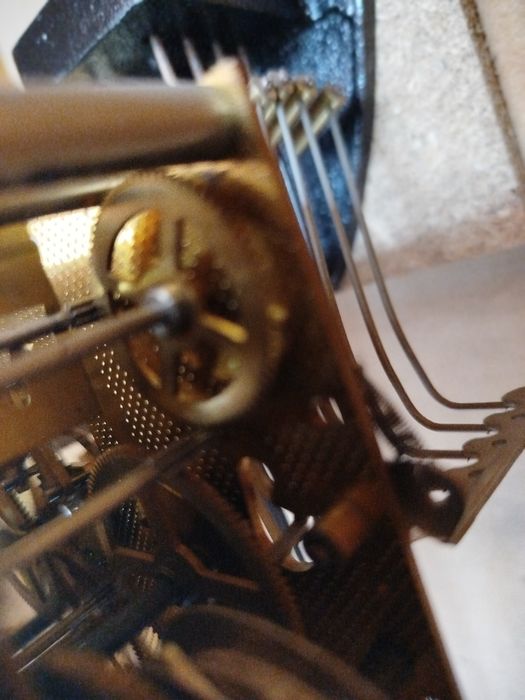 Ceas cu pendul de podea