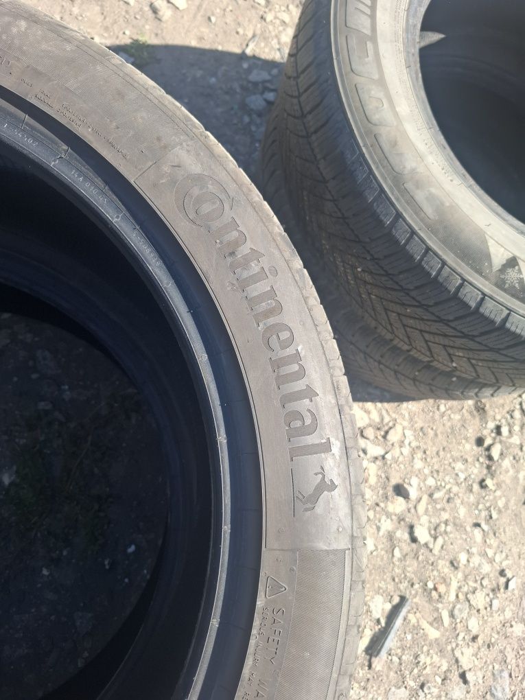 Vand 2 anvelope 235 45 20 continental de vara bune dot 2022