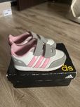 Обувки adidas 22
