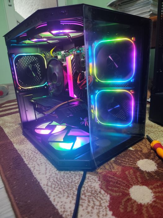 Vând PC gaming nou!