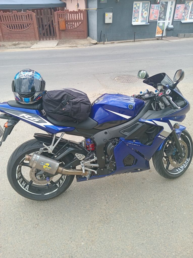 Yamaha R6 injecție