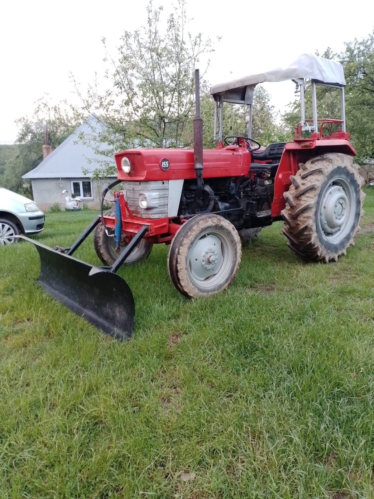Vând Massey Ferguson 155