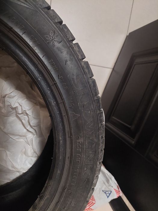 Продам покрышки зимние