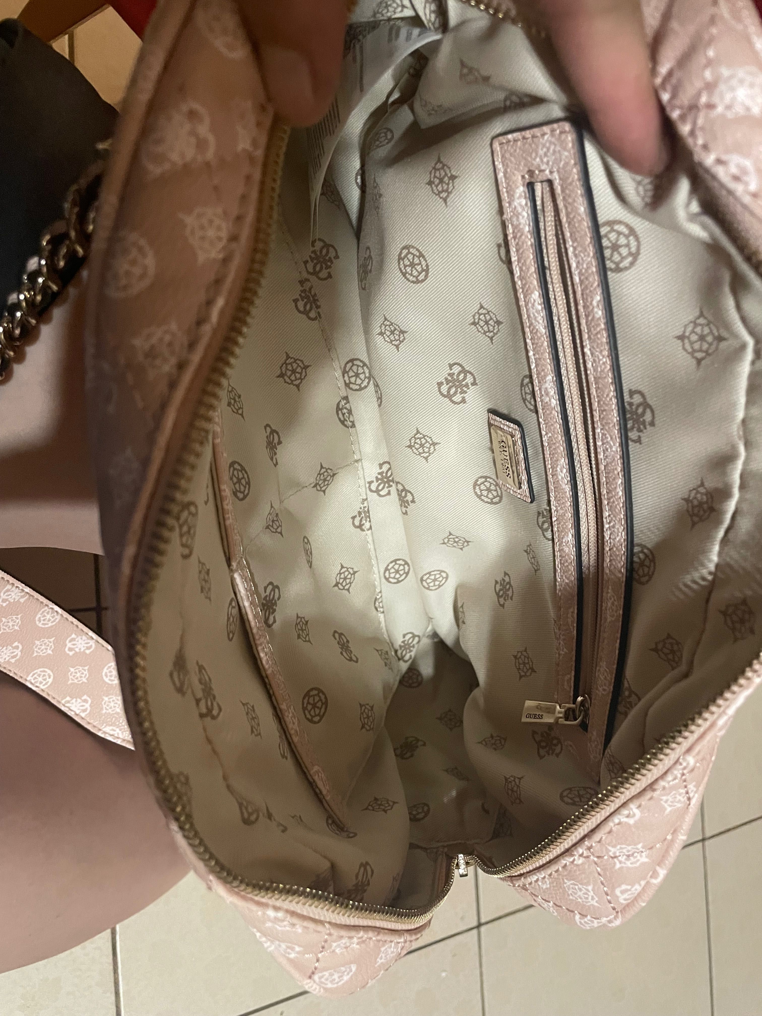 Луксозна чанта GUESS
