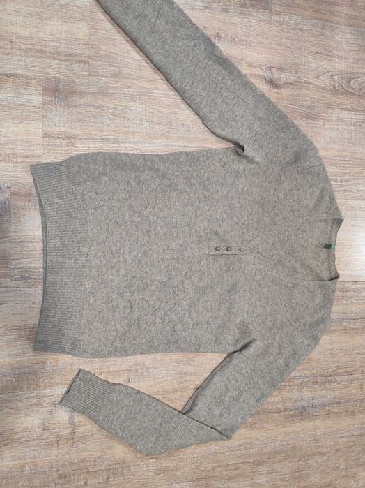 пуловерче на  Benetton