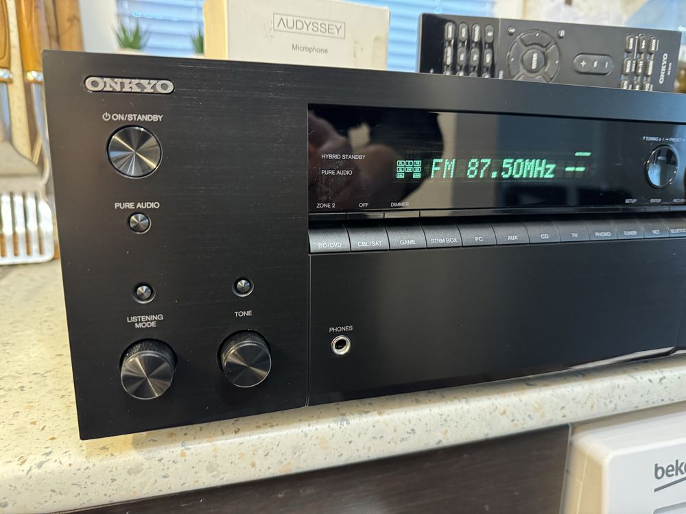 НоВ Onkyo TX-NR686 Dolby Atmos Bluetooth Wi-Fi