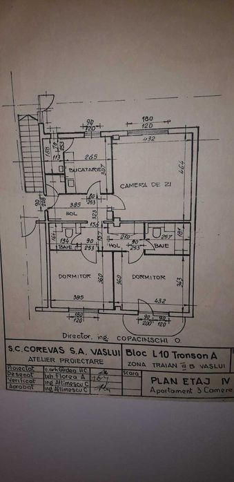 Vând  apartament 3 camere decomandat  ultracentral