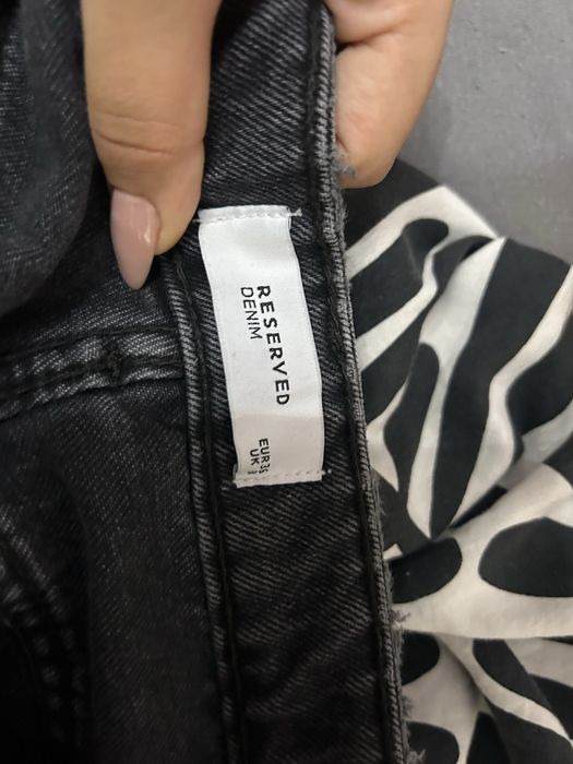 Скъсани черни дънки в страхотно състояние