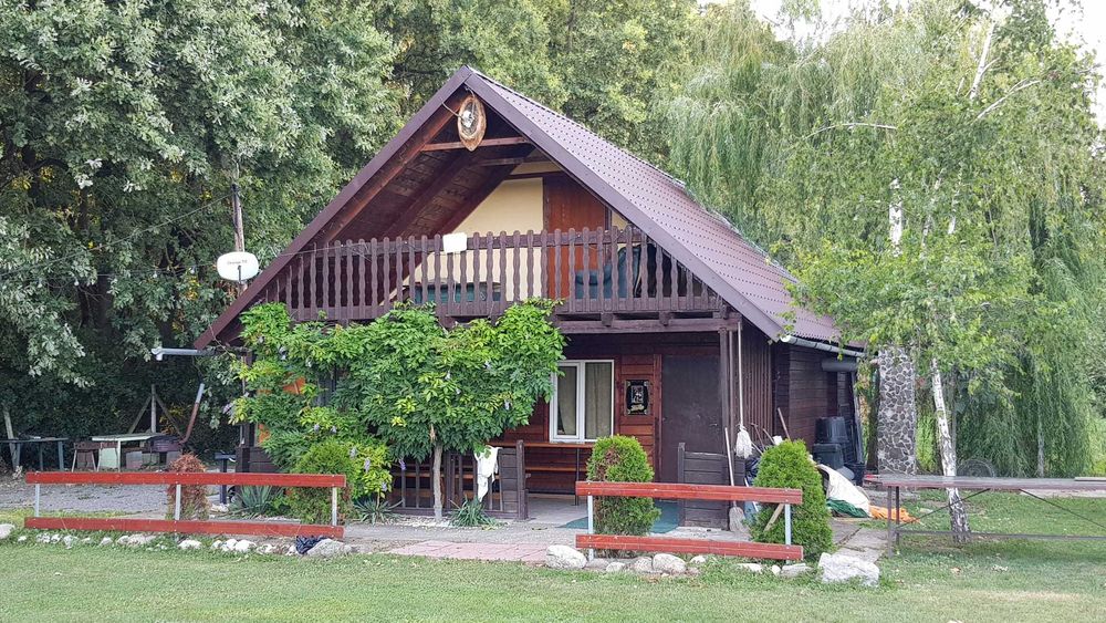 Inchiriez cabana cu balta de pescuit la padurea Socodor