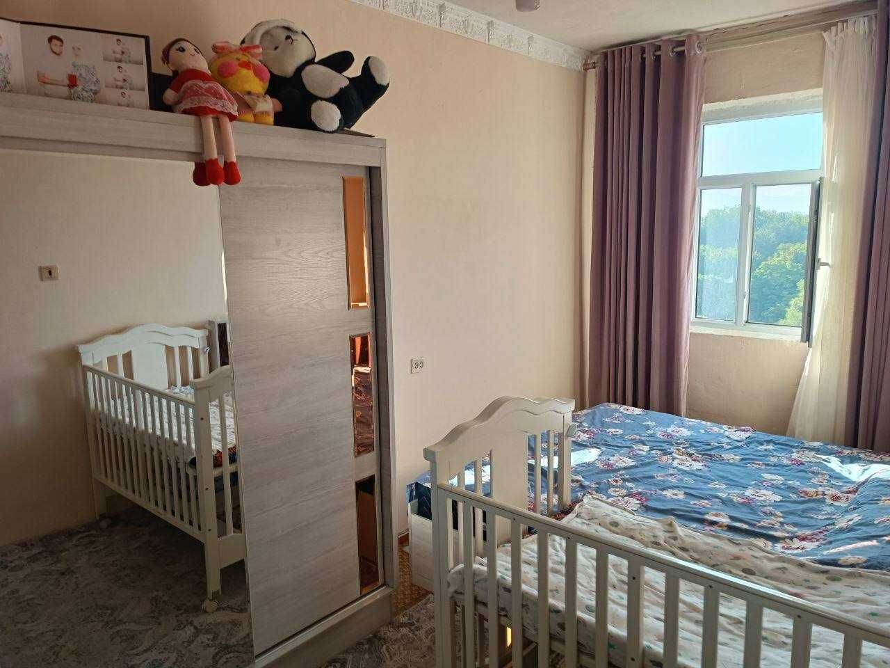 Продается 3 хонали дом сотилади. Ттз дан 5-7 км да. Поселок Улугбек.
