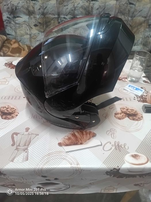Модуларна каска за мотоциклет