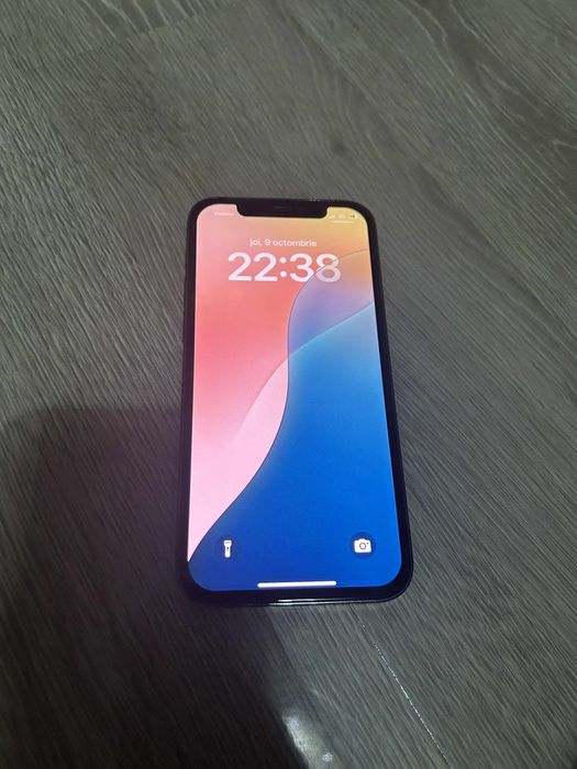 Vând iphone 12 Pro foarte putin folosit