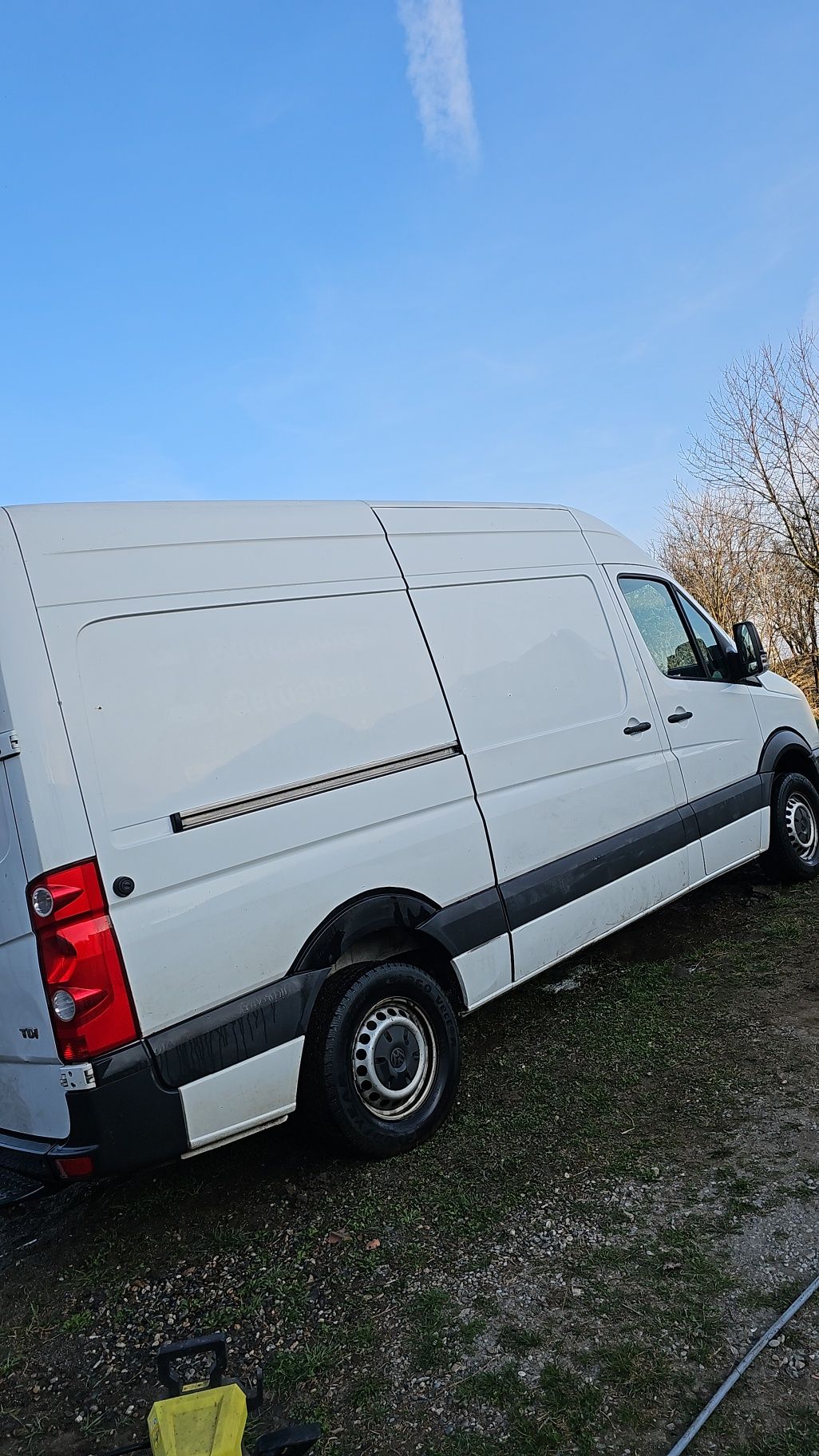 Vând VW Crafter 2.0 diesel 

-An.2013
Duba este recent adus