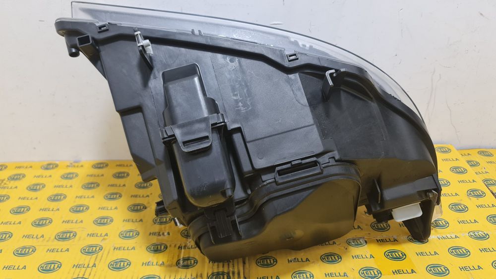 Far xenon stanga BMW 3 E90 nonfacelift